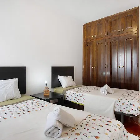 A O - Aires Apartman *