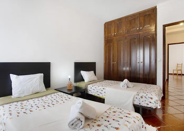 A O - Aires Apartman *