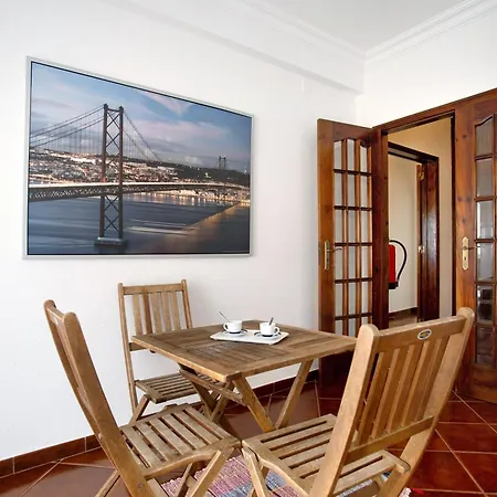 A O - Aires Apartamento Peniche